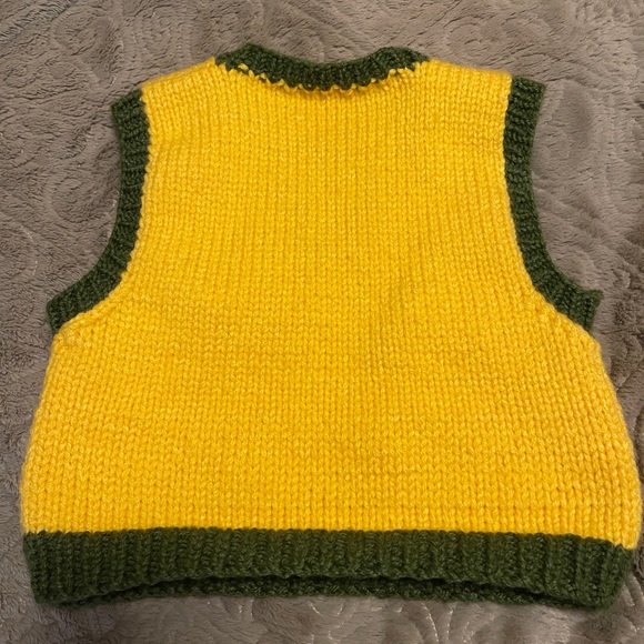 Handmade Cute Knitted Vest - Picture 4 of 5